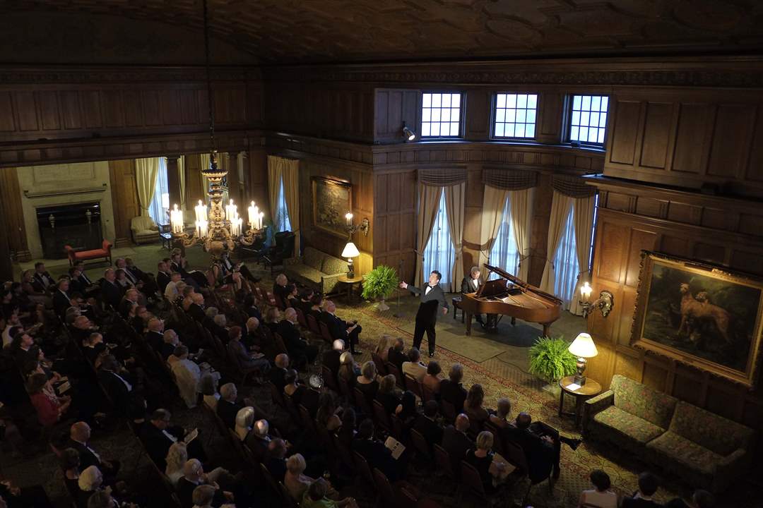 SOC-meninblack09p-Hyung-Yun