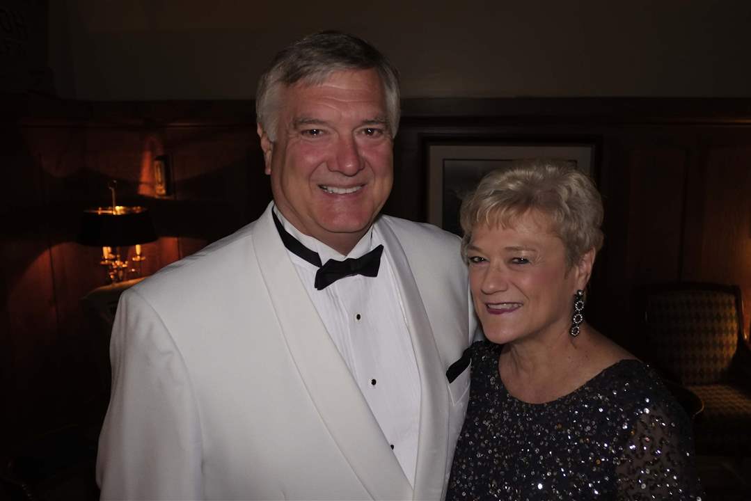 SOC-meninblack09p-Janet-Reichert