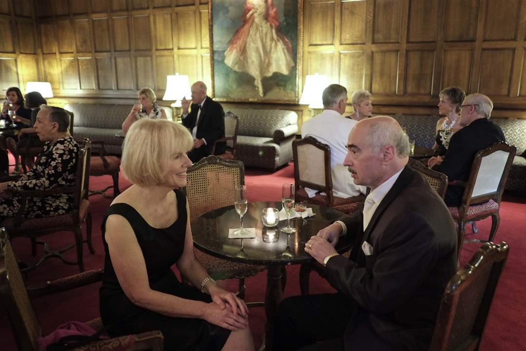 SOC-meninblack09p-Zyndorf