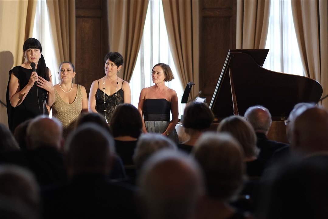 SOC-meninblack09p-Kim-Kearns