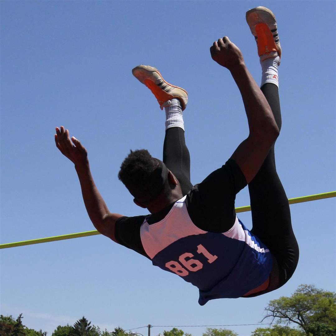 SPT-districtrack23-high-jump