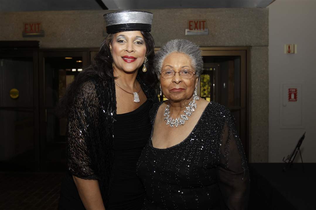 SOC-cotillion23p-Denise-Black-Poon