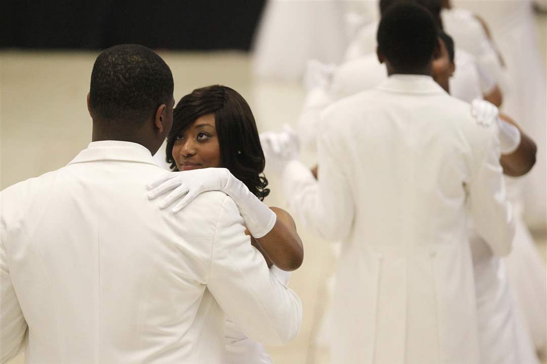 SOC-cotillion23p-Arielle-Brailey-Robert-Gaston