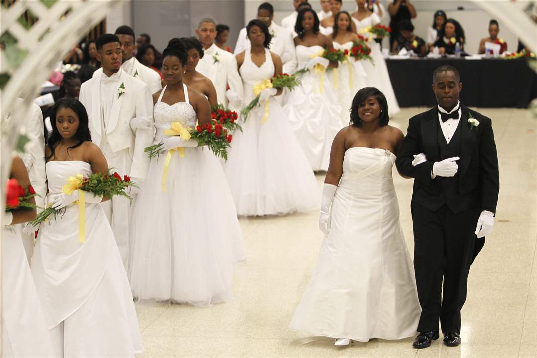 SOC-cotillion23p-ShaLise-Simmons