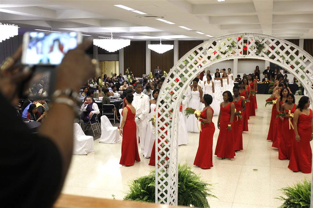 SOC-cotillion23p-seated