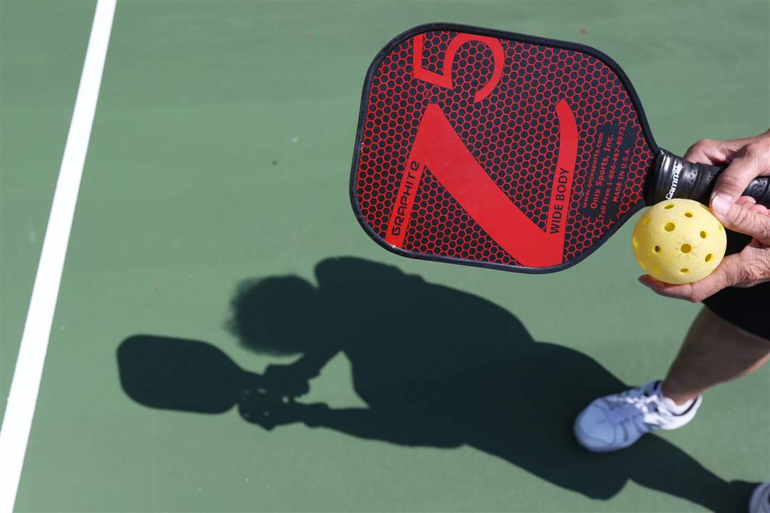 pickleball01Connie-Mierzejewski-of-Ro