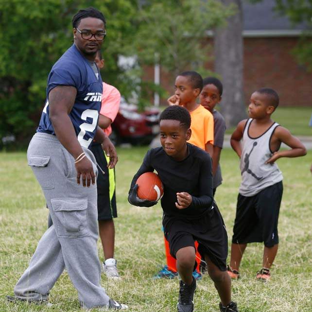 SPT-Minorleaguefootball18p-pettway-jones