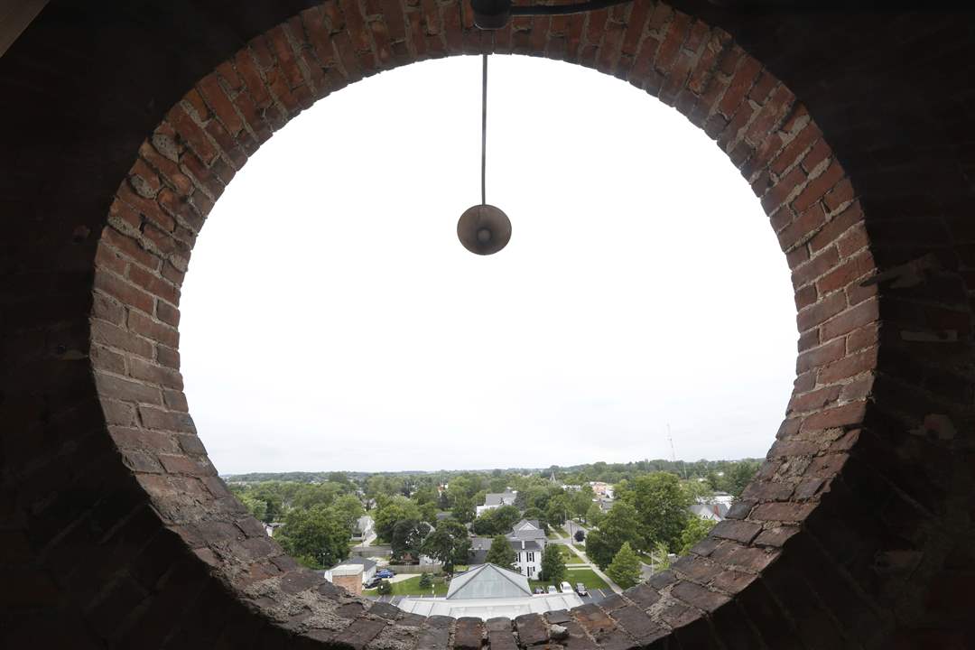 CTY-clock20p-clock-dial-hole