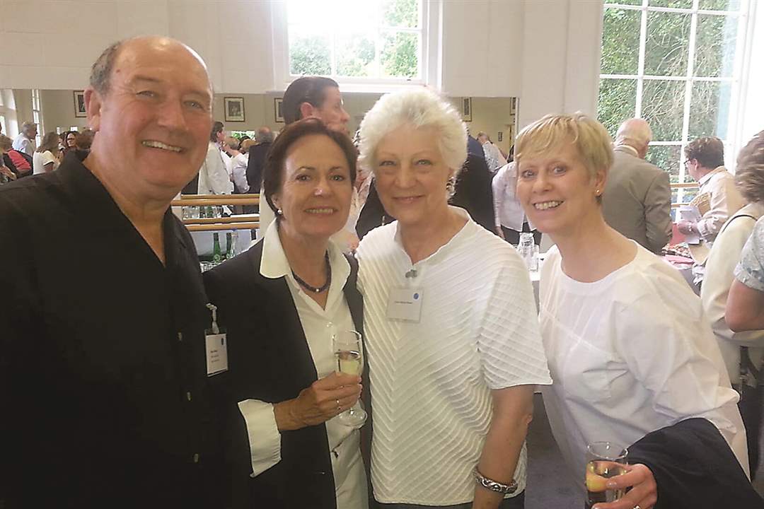 db6a8e3c-f4e6-4c52-a385-6f1d0abe7d71