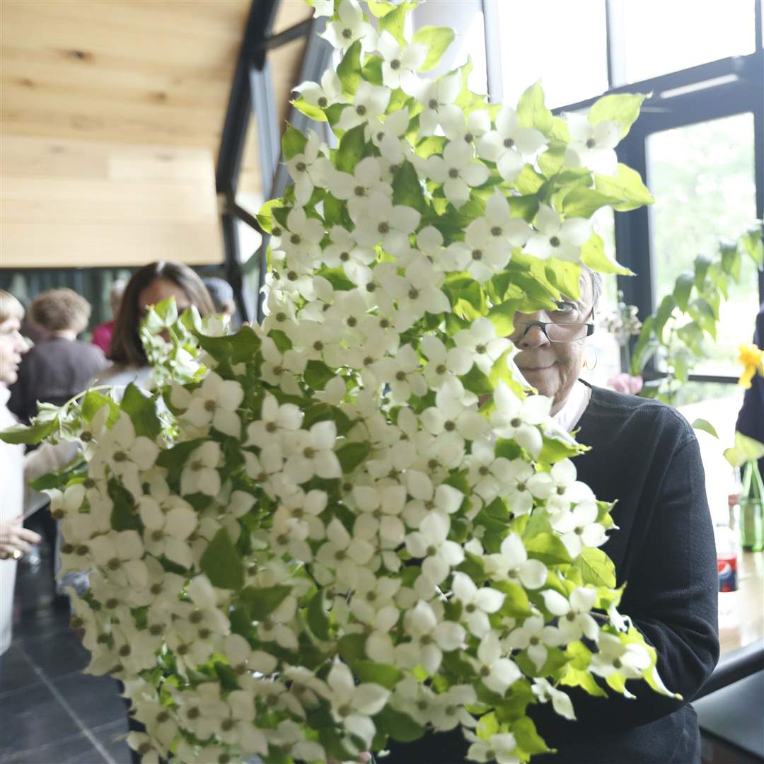 MAG-arrange01p-Jan-Merrell