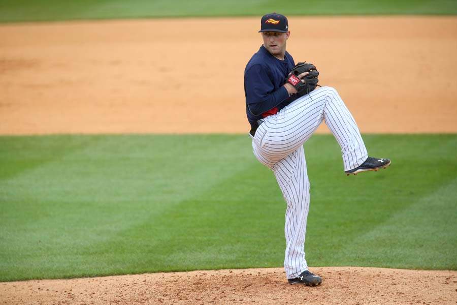 Hens02p-ian-krol-wind-up