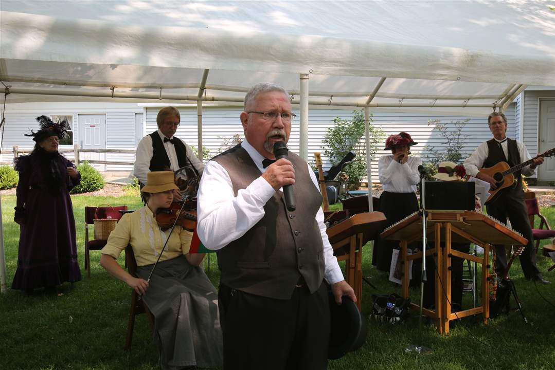 CTY-naturalization05p-8