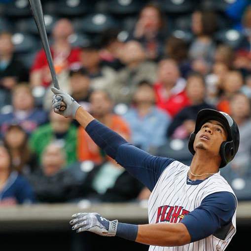 SPT-Hens08p-Moya-foulball