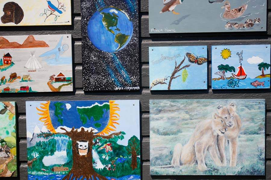 IHMGREEN10p-barn-artwork