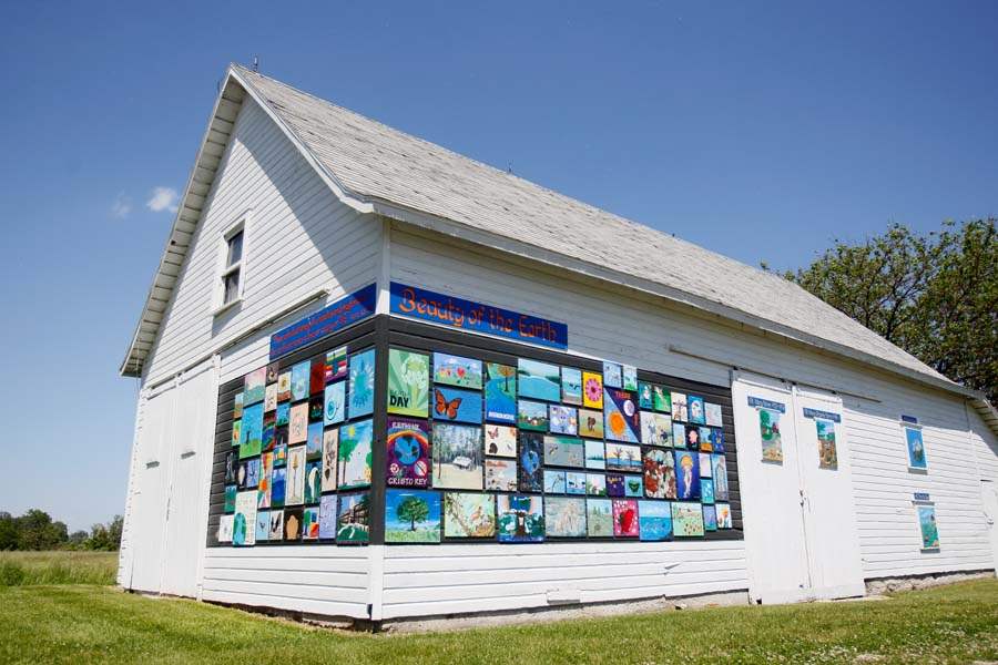 IHMGREEN10p-pole-barn-artwork-1