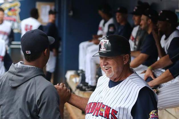 SPT-Hens08p-Holaday-dugout