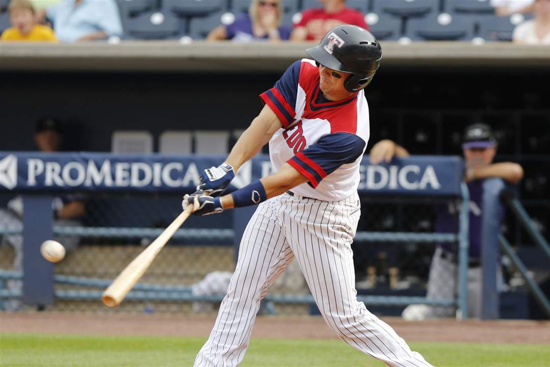 SPT-Hens12p-Corey-Jones