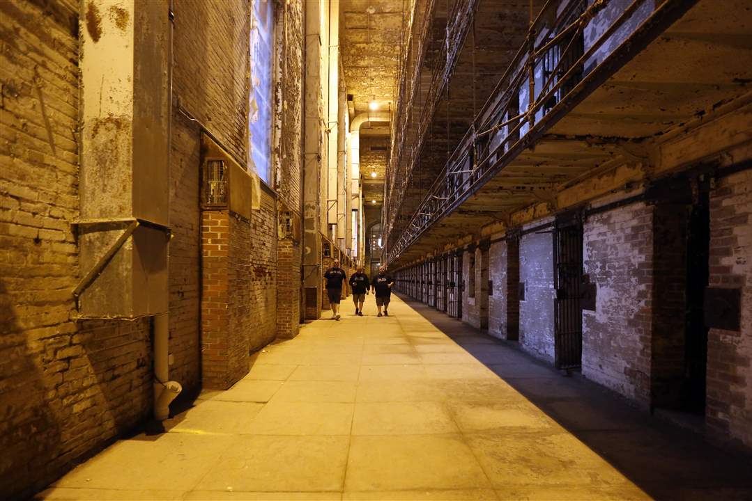 60c7bf93-9d03-44cc-9f2d-d962b7de3cf4