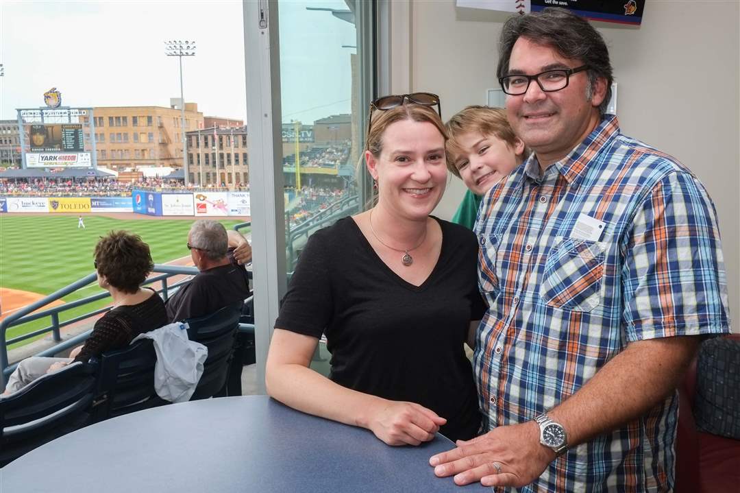 SOC-societyhensXX-Kate-Mitchell