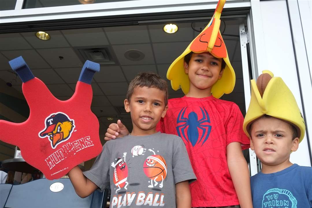 On the Town 8/2 The Blade