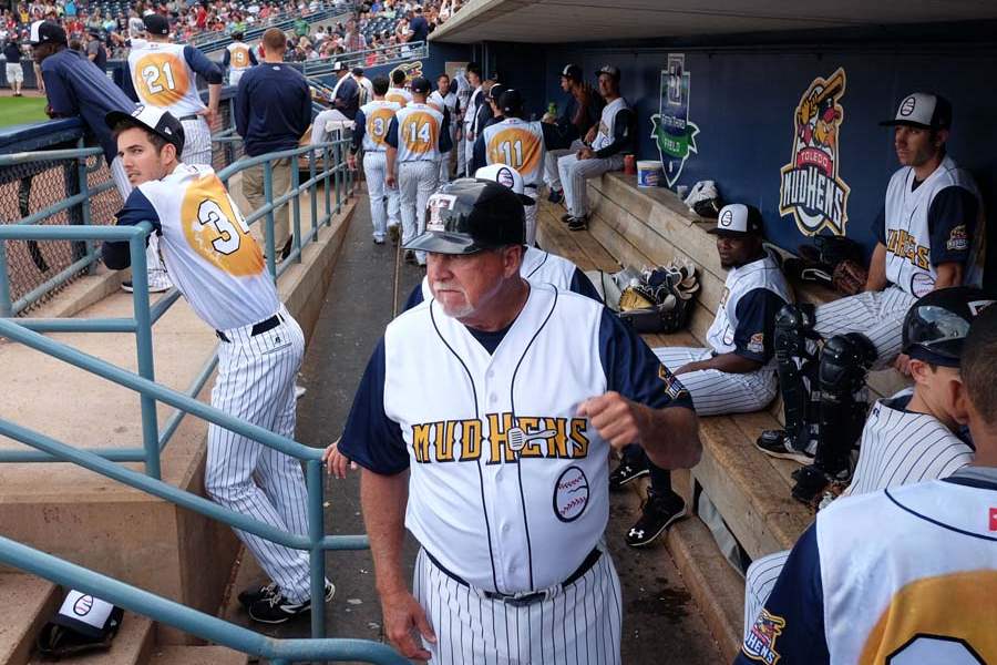 SPT-Hens5p-Toledo-manager-Larry-Parrish