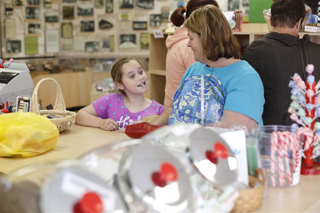 FEA-DUMDUMS-Belle-Fockler