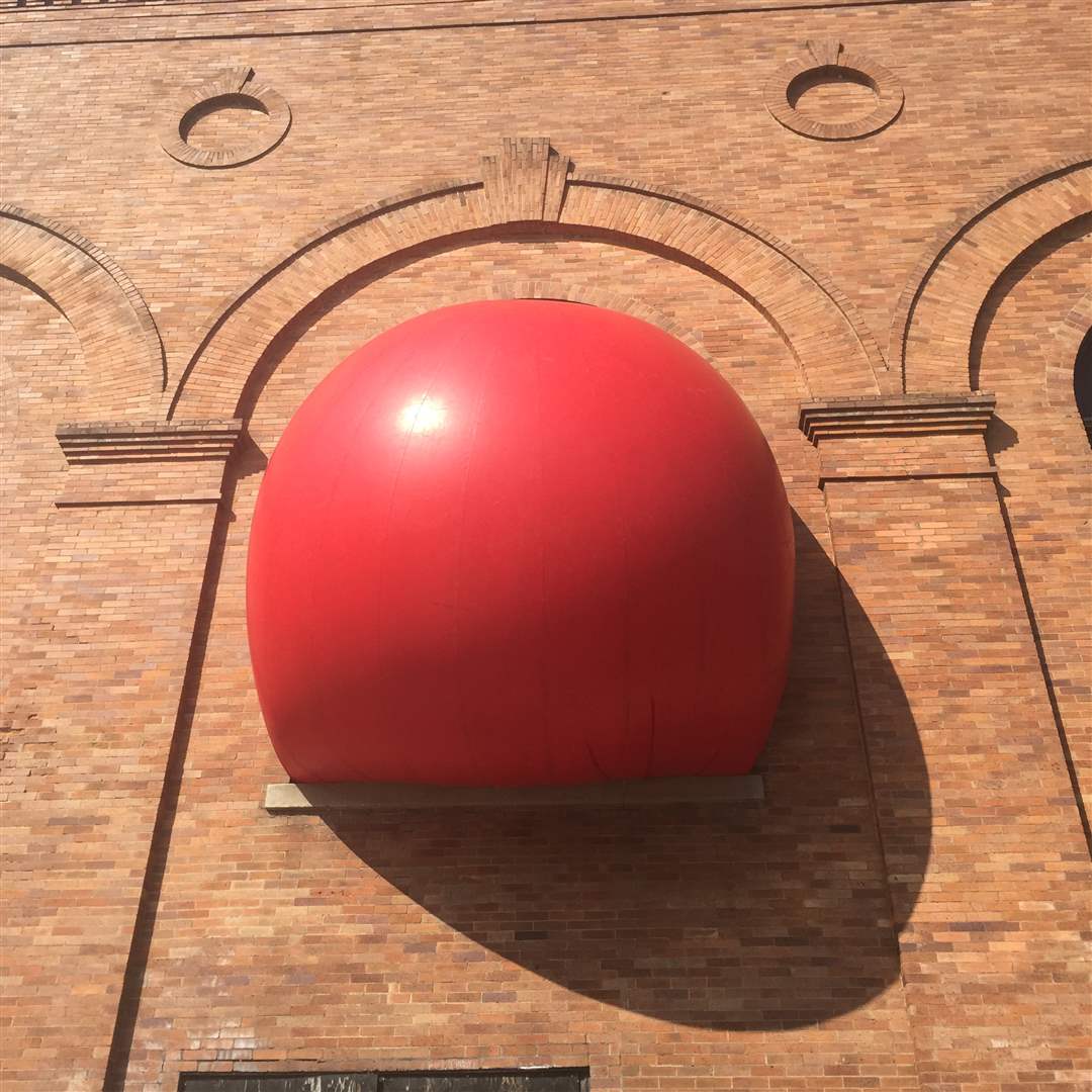 red-ball-The-RedBall-is-fully-inflated2