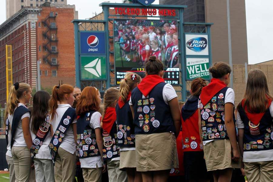 SPT-hens18p-American-Heritage-Girls-Troop-MI2407