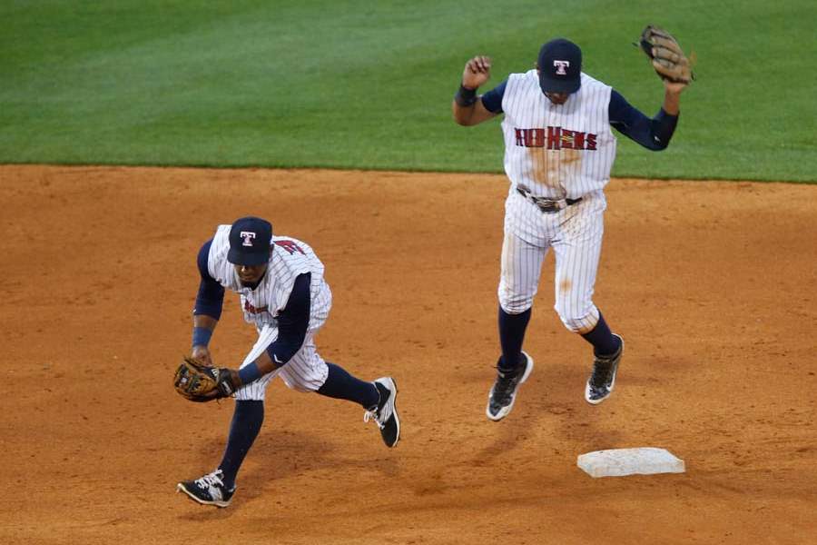 SPT-hens18p-Casilla-machado