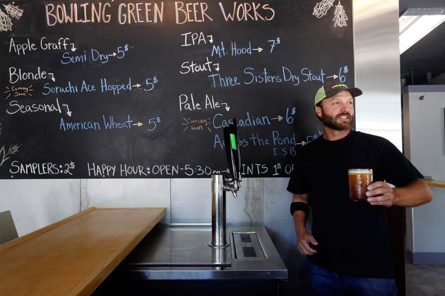 FEA-BEERWORKS27P-chalkboard