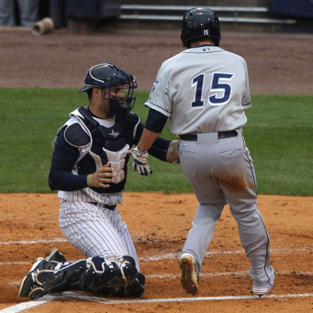 SPT-hens27p-Pina-tags-out-Holt