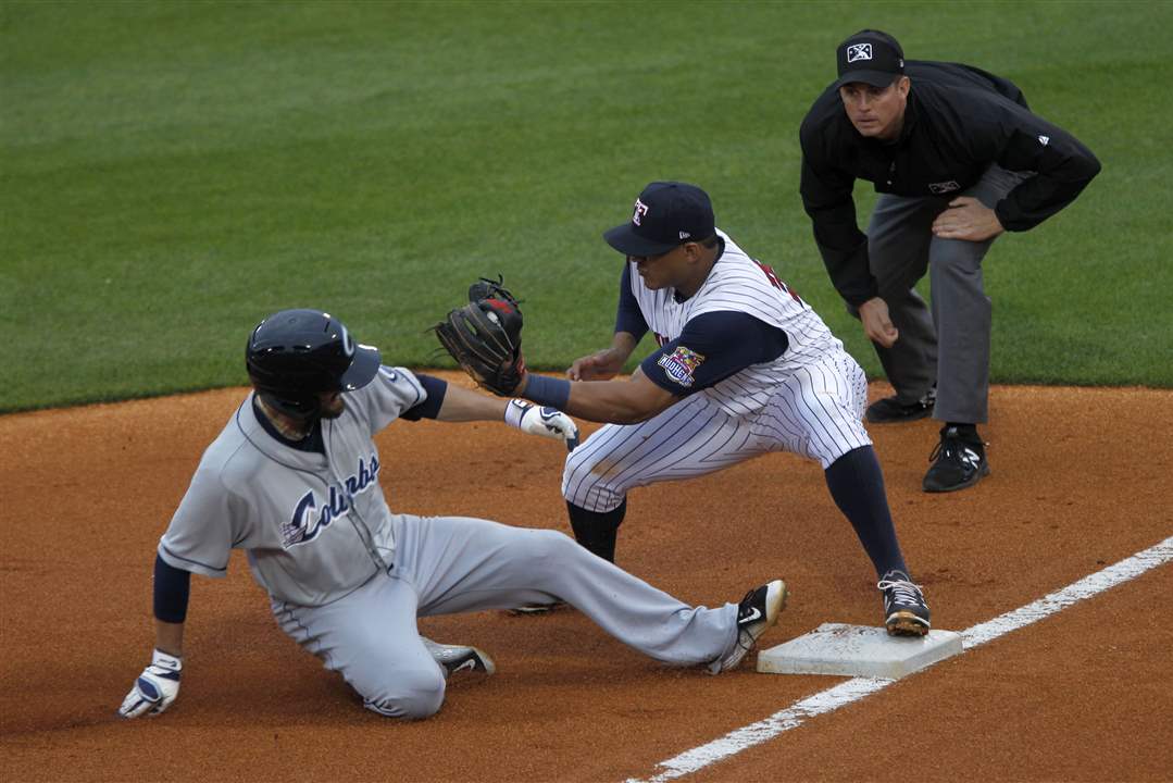 SPT-hens27p-holt-vs-marte