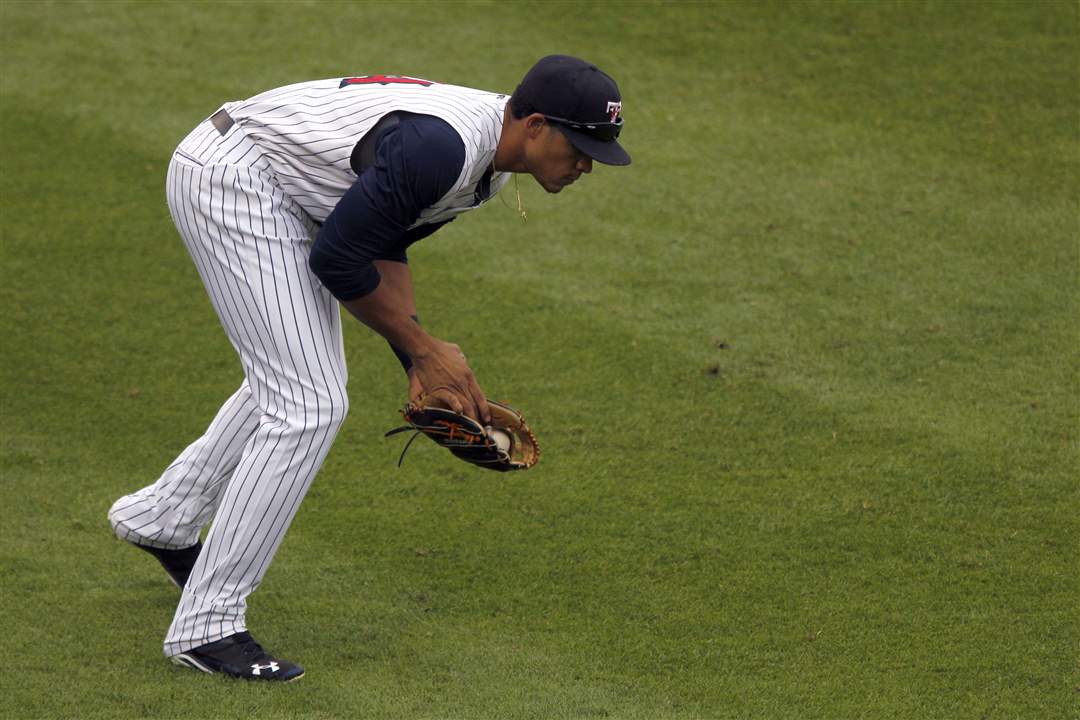 SPT-hens27p-moya-left-field