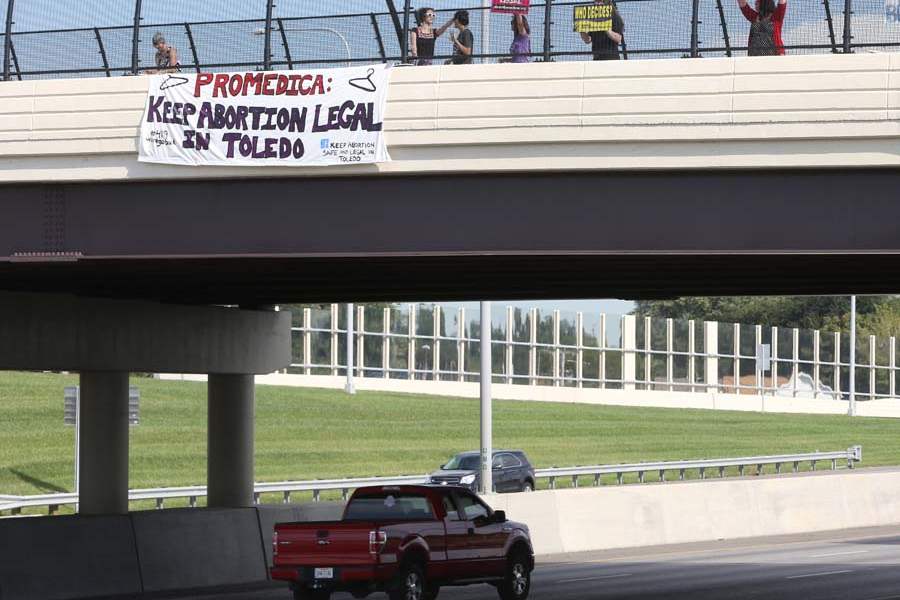 abortion16p-banner-truck