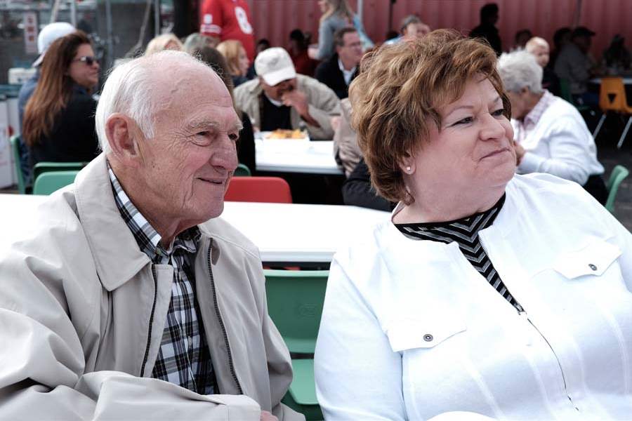 SOC-flyingpig12p-Bob-and-Cheryl-Sopher