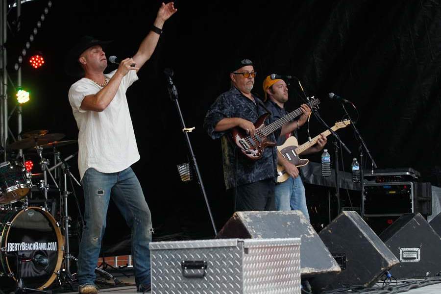 SOC-parkinglot11p-Rodney-Parker-and-the-Liberty-Beach-Band