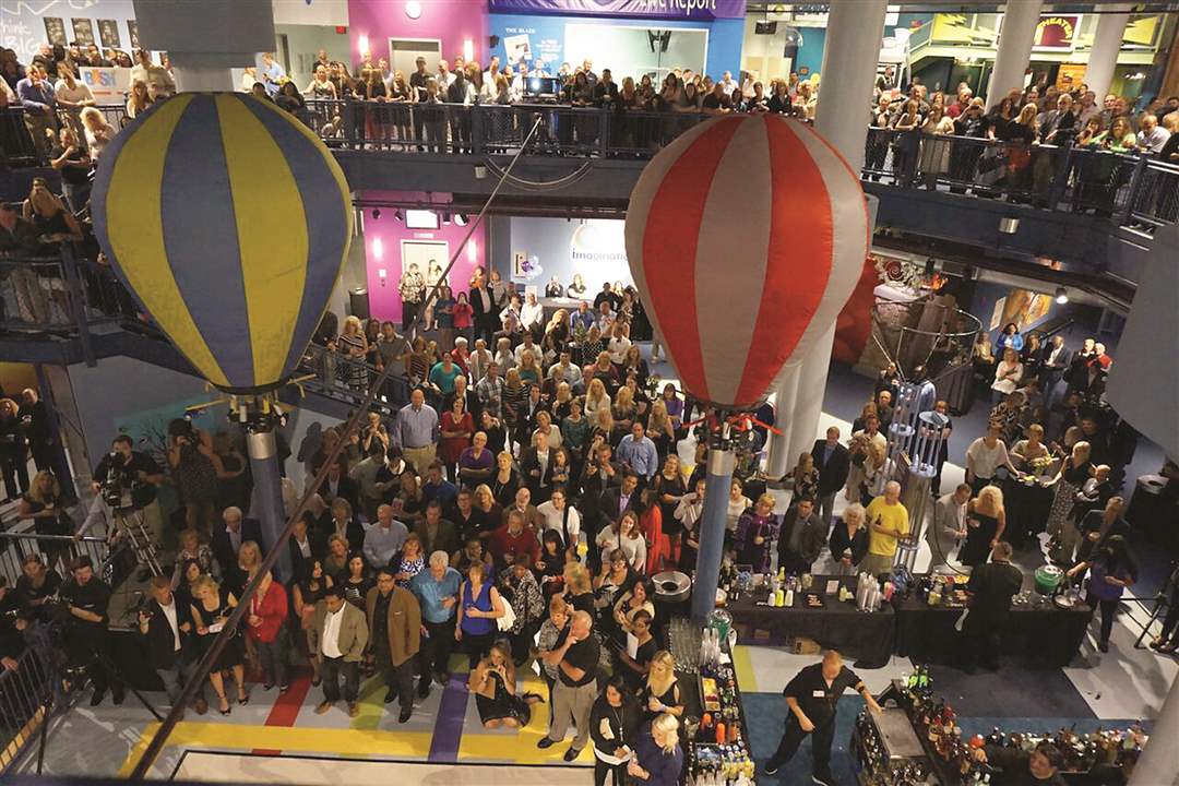 The-crowd-at-Imagination