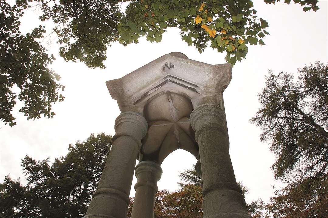 Grave18-6