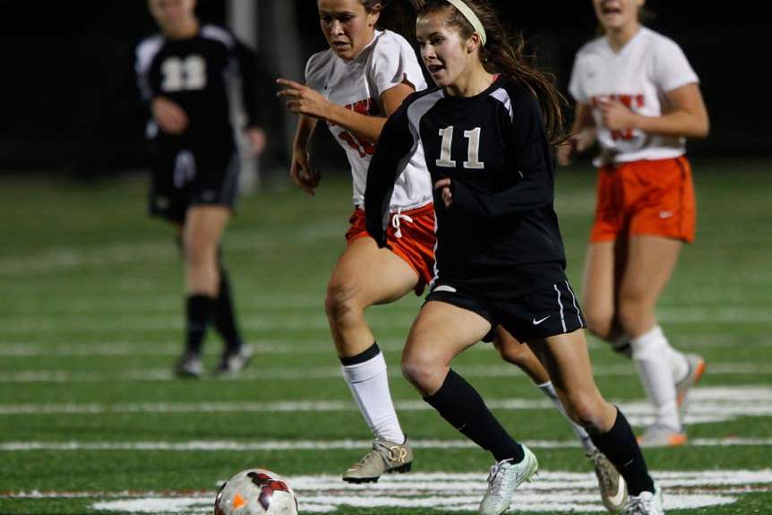 SPT-Pburggirlssoccer29p-pbrg-fowler-ball-vs-ashland