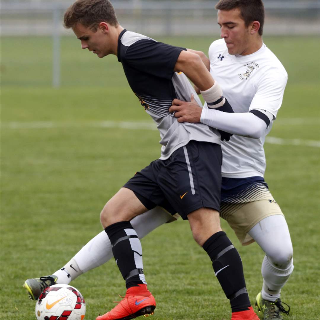 SPT-DivIboysSoccer1p-netry