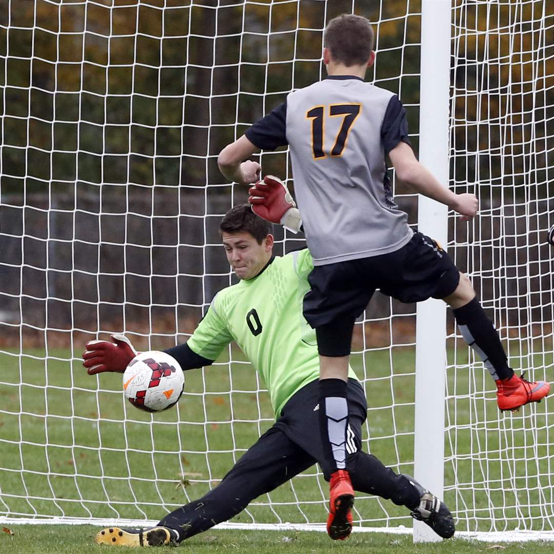 SPT-DivIboysSoccer1p-save-Banachowski