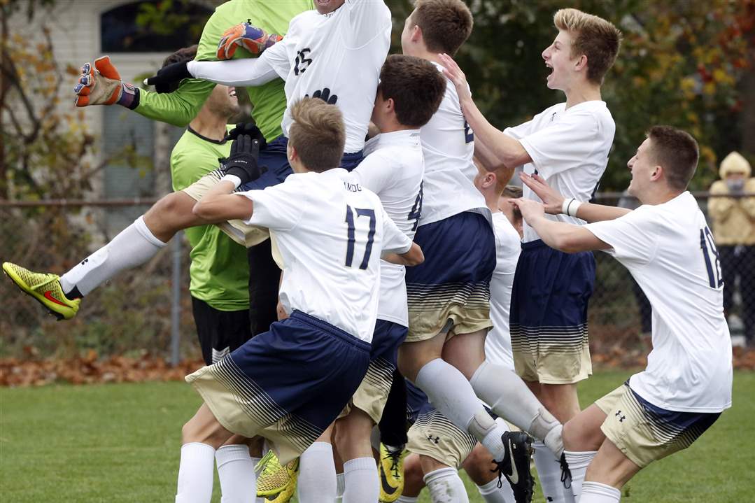 SPT-DivIboysSoccer1p-St-John-celebrates