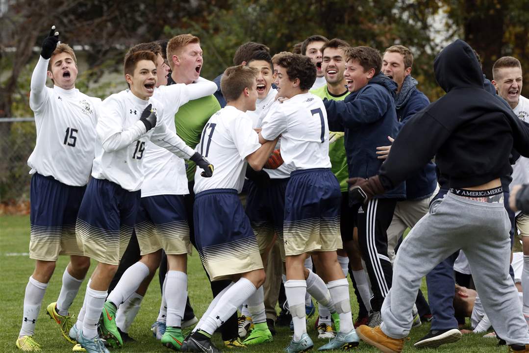 SPT-DivIboysSoccer1p-win