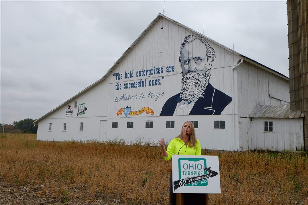 CTY-pikebarn06pvPeggy-Courtney-Sa