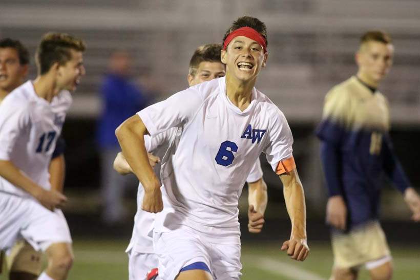 AWSJohnsccr04-AW-MARSHALL-CHEER