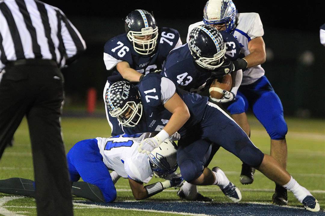 LakeFoot7p-Short-hit