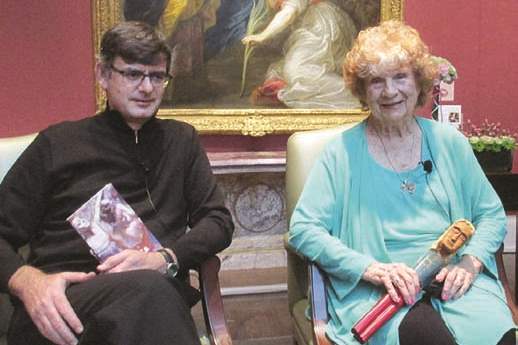 1e483240-e37e-4230-8dd8-a325954892bb