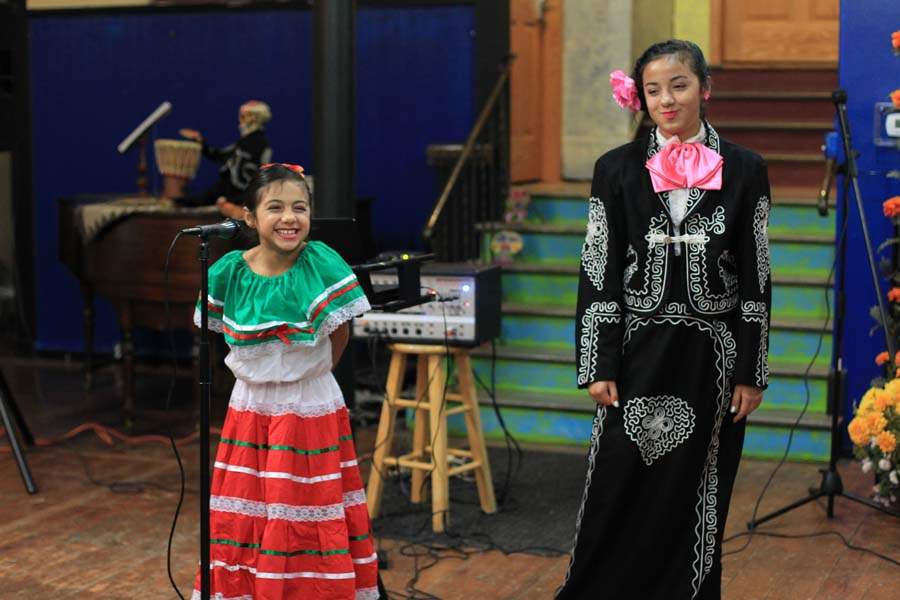 SOC-dead07p-Celeste-and-Salome-Estrada