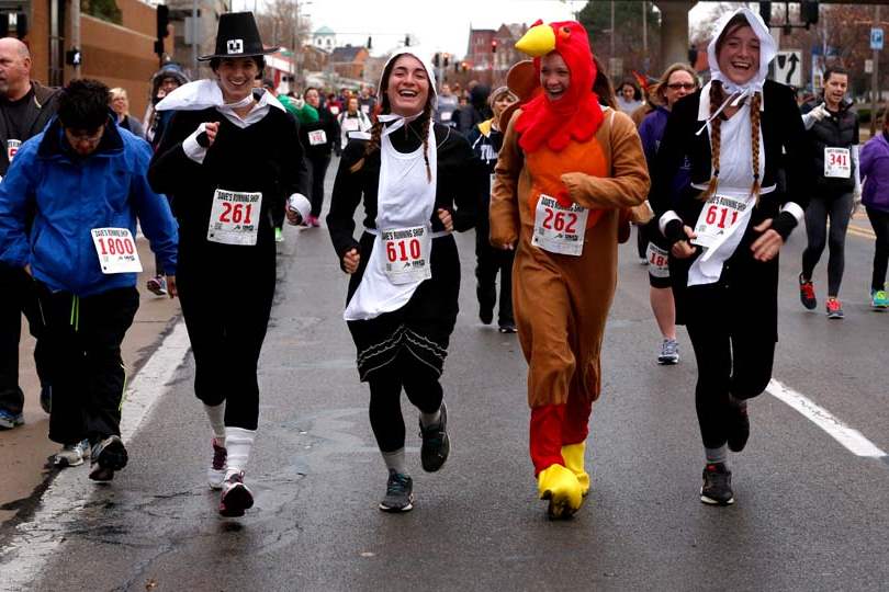 CTY-TURKEYCHASE26p-fenton-wilkinson-costumes