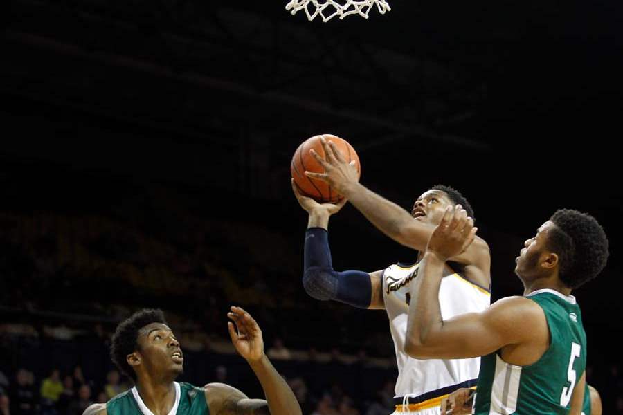 UTmbb3-Jonathan-Williams-shoot